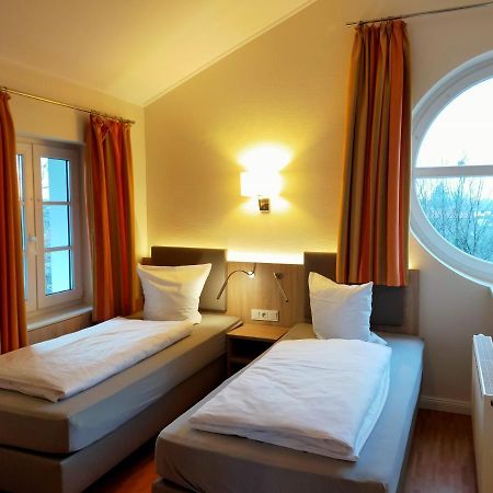 Hotel Xtra Gleis Хёрстель Экстерьер фото