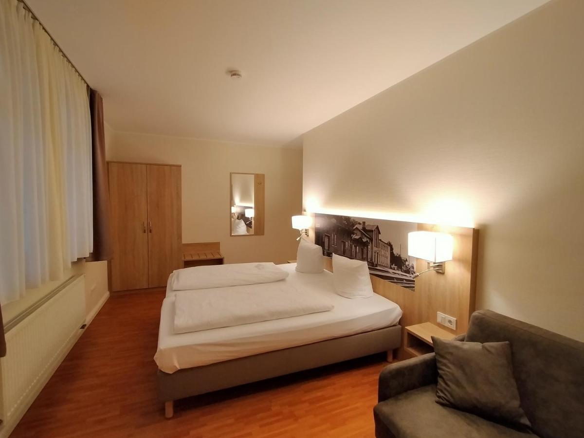 Hotel Xtra Gleis Хёрстель Экстерьер фото
